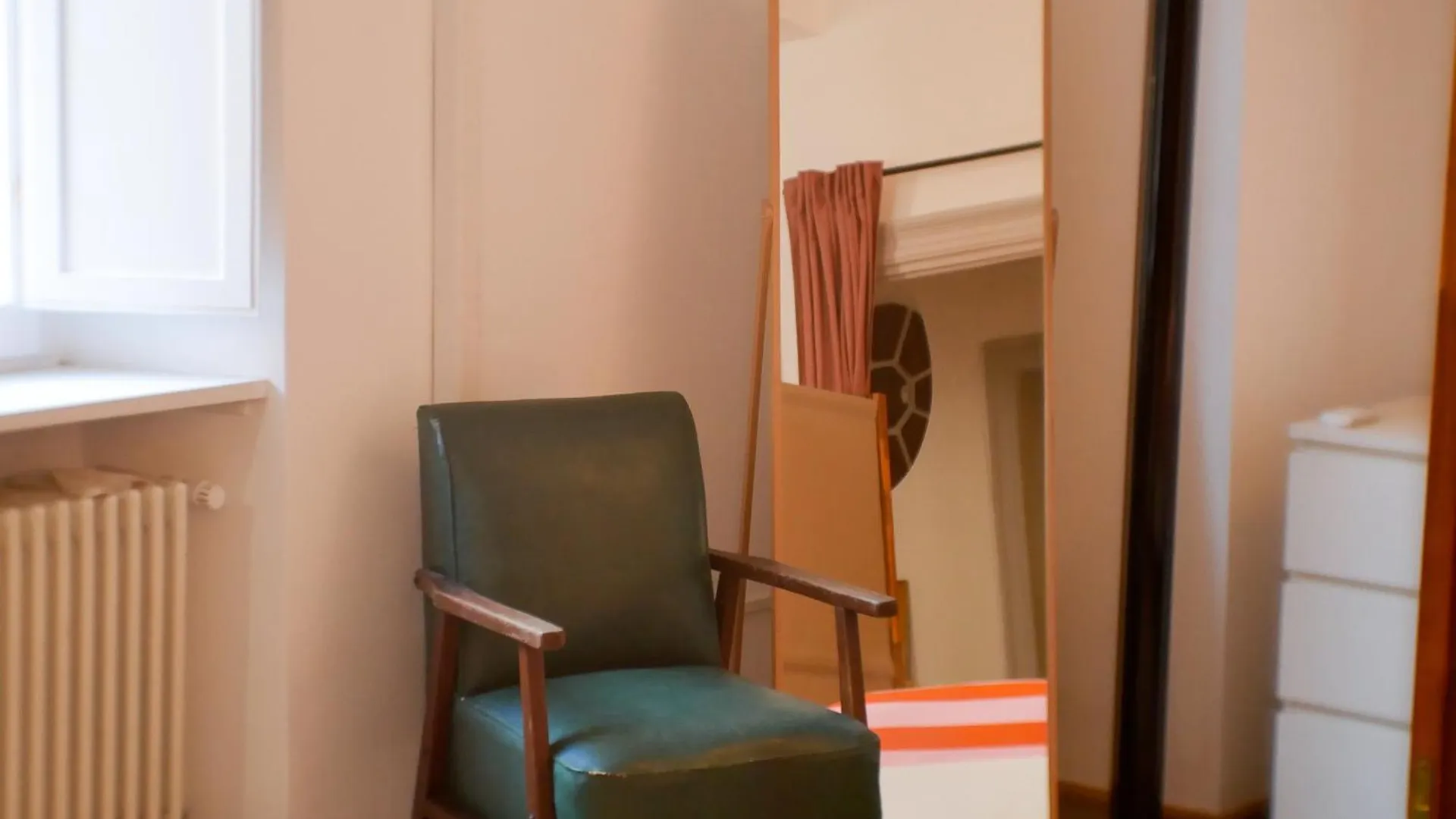Pop Apartment In The Heart Of Trastevere 4 Guests Rome 0*,  Italy