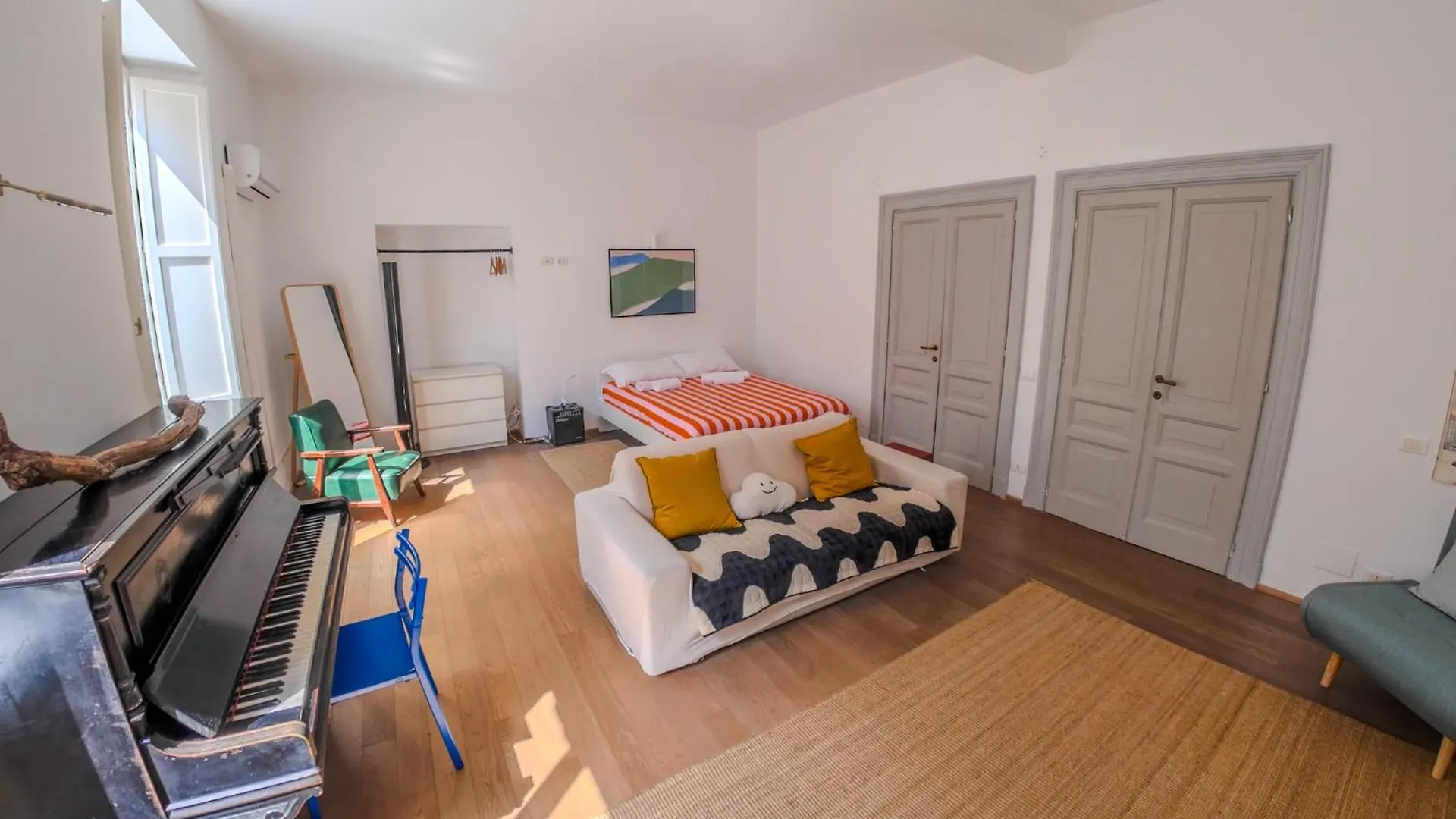 Pop Apartment In The Heart Of Trastevere 4 Guests Rome 0*,  Italy